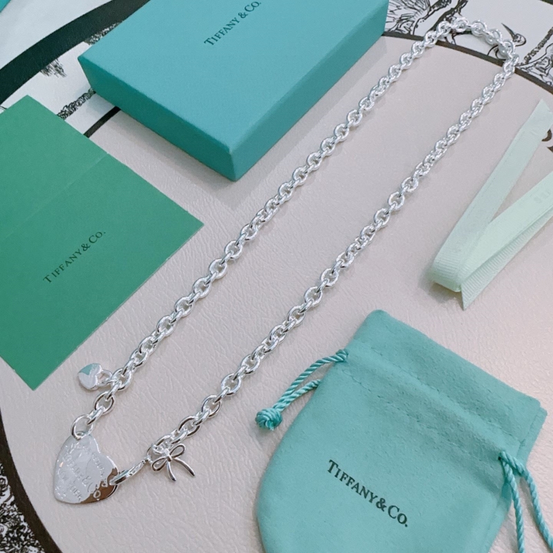 T*f*ny necklaces
